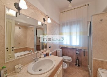 Foto 33 - Three-room apartment Via Nuova
 
12, Camaiore - photo 33