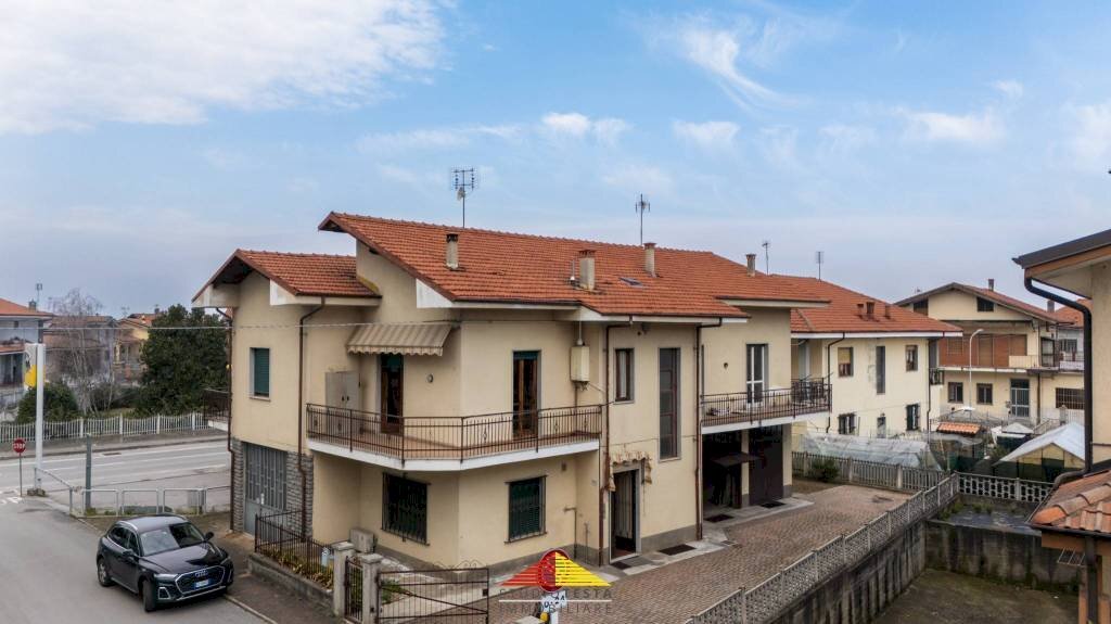 Vista - Villa via Giovanni Fraire, 3, Revello - foto 2