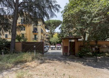 Cortile interno - Stabile - Palazzo via di Villa Belardi, 40, Roma - foto 7