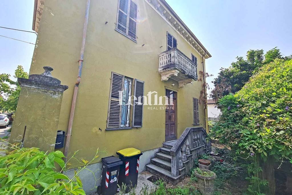 Giardino - Villa via Alessandro Manzoni, Casale Monferrato - foto 2