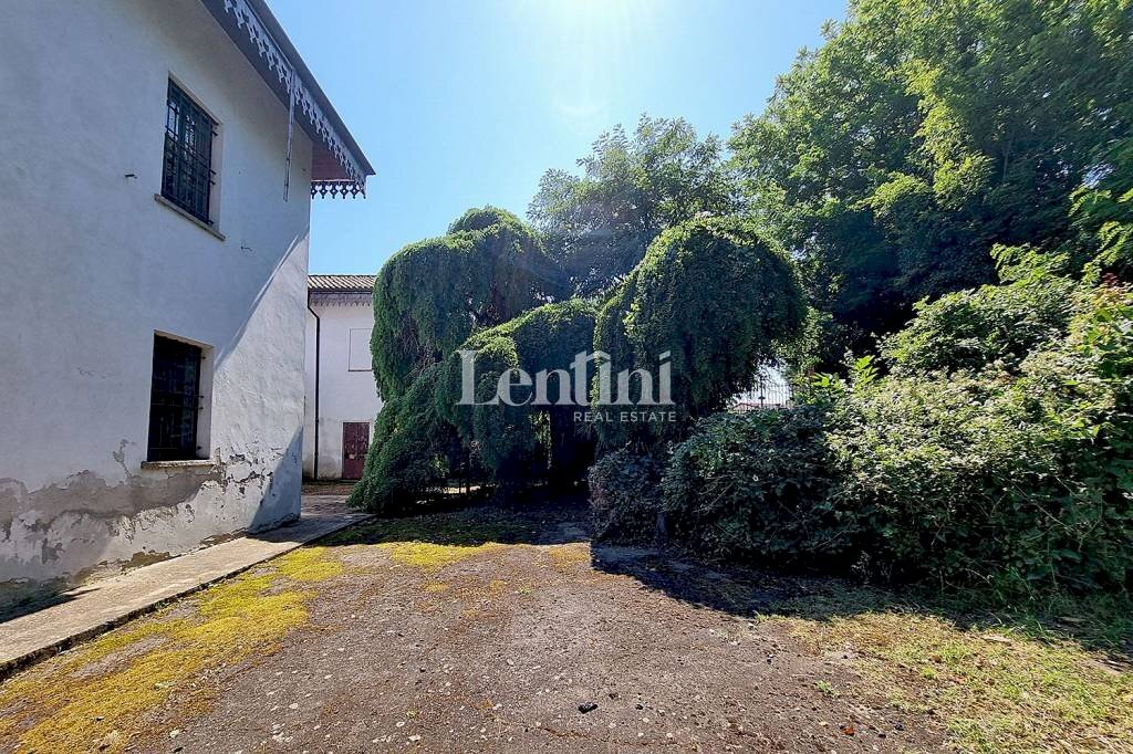 Facciata - Villa piazza Sant'Antonio, 1, Rosignano Monferrato - foto 3