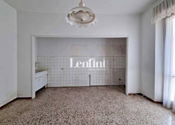 Cucina - Trilocale via Ruffino Aliora, Casale Monferrato - foto 4