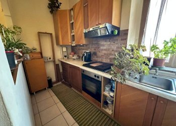 Cucina - Quadrilocale via Luigi Buzzetti, 2, Caronno Varesino - foto 2