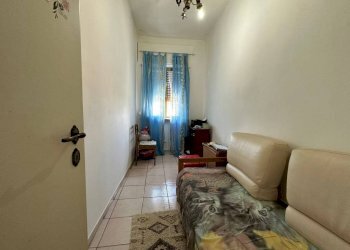 Camera da letto - Quadrilocale via Luigi Buzzetti, 2, Caronno Varesino - foto 3