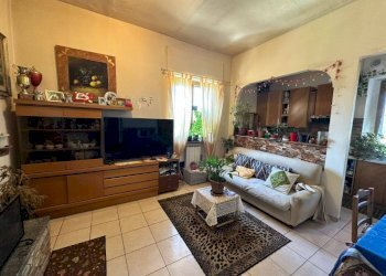 Salone - Quadrilocale via Luigi Buzzetti, 2, Caronno Varesino - foto 10