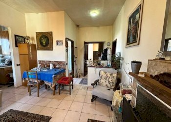 Salone - Quadrilocale via Luigi Buzzetti, 2, Caronno Varesino - foto 12