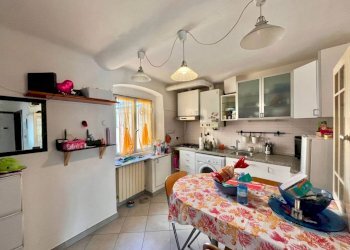 Cucina - Bilocale vico Condino, Genova (zona Pegli) - foto 3