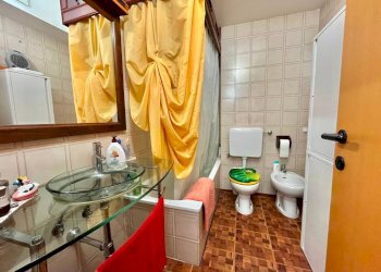 Bagno - Bilocale via Emilio Salgari, Genova (zona Pegli) - foto 9