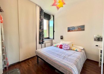 Camera da letto - Bilocale via Emilio Salgari, Genova (zona Pegli) - foto 10