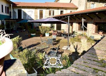 Cortile interno - Hotel via Riale, 4, Lequio Berria - foto 2