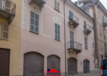 Facciata - Quadrilocale via Fratelli Ramorino, 6, Cuneo (zona Centro) - foto 3