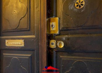 Interno palazzo - Quadrilocale via Fratelli Ramorino, 6, Cuneo (zona Centro) - foto 5