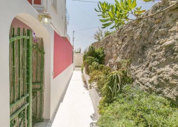 Cortile interno - Villa via Parata, Ponza - foto 13