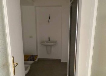 Bagno - Trilocale via Spartaco, 38, Milano - foto 14