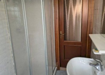 Bagno - Two-room apartment Cuneo (neighborhood Donatello) - photo 9