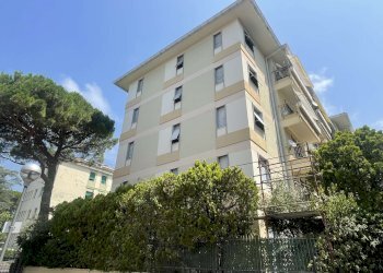 ESTERNO - Appartamento VIA CARRARA, Genova (zona Quarto) - foto 3