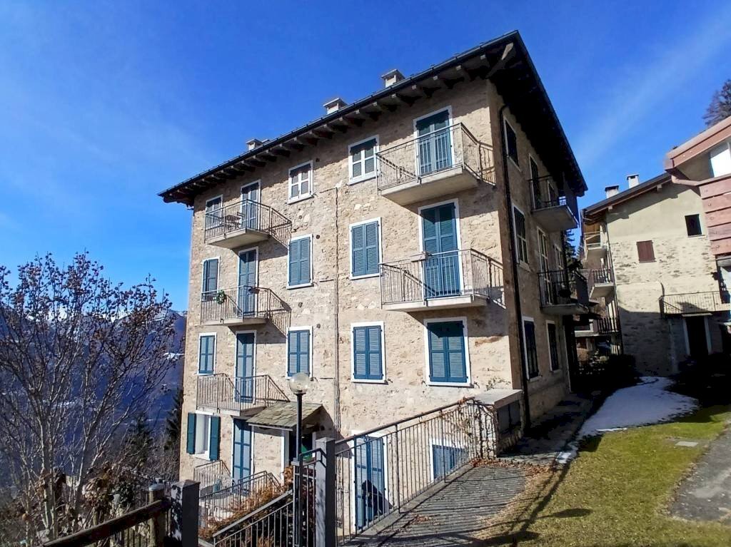 Facciata - Bilocale via Prasomaso, Tresivio - foto 1