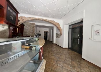 Locale Commerciale PIAZZA BARACCA 34, Genova - foto 9