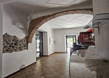 Locale Commerciale PIAZZA BARACCA 34, Genova - foto 10