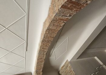 Locale Commerciale PIAZZA BARACCA 34, Genova - foto 12