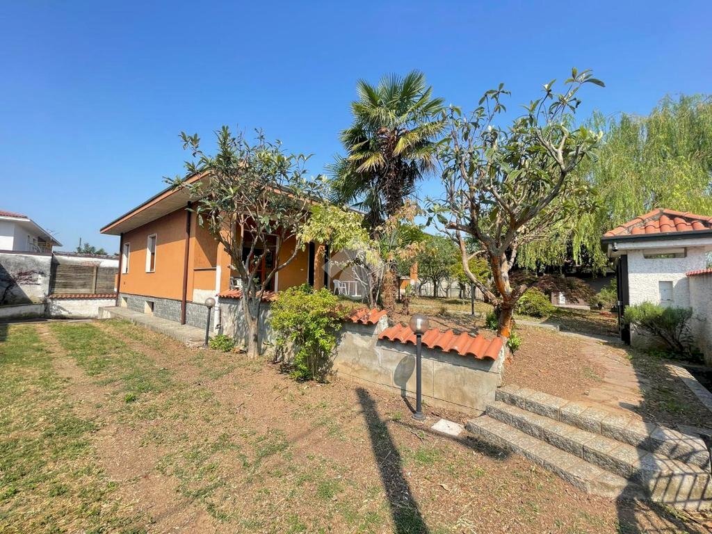 Villa Via Carlo Cattaneo, Arconate - foto 2