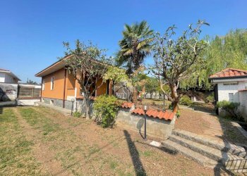 Villa Via Carlo Cattaneo, Arconate - photo 2