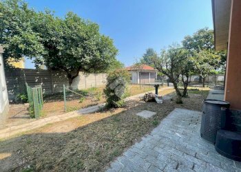 Villa Via Carlo Cattaneo, Arconate - photo 9