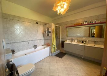 Portion of a house Forlì - photo 4