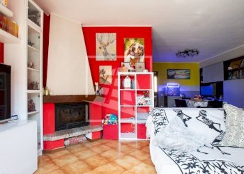 Villa a Schiera Bagnolo in Piano - foto 9