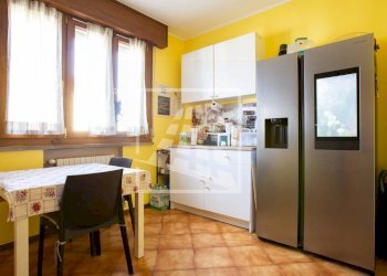 Villa a Schiera Bagnolo in Piano - foto 4