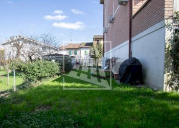 Villa a Schiera Bagnolo in Piano - foto 3