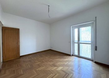 Four-room apartment Via Trionfale, Roma - photo 12