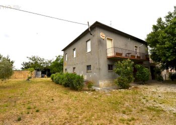 Foto 3 - Rustico Contrada Gozzana
 
10, Ripatransone - foto 3