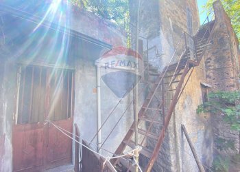 Edificio all\'aperto - Casa indipendente Via Pozzo Rotondo
 
49, Catania - foto 12