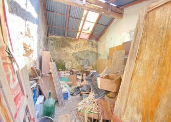 Dispensa di stoccaggio - Casa indipendente Via Pozzo Rotondo
 
49, Catania - foto 14