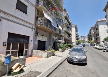 Edificio all\'aperto - Locale Commerciale Via Vitaliano Brancati
 
18, Gravina di Catania - foto 3