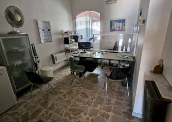 Ufficio - Locale Commerciale Via Vitaliano Brancati
 
18, Gravina di Catania - foto 8