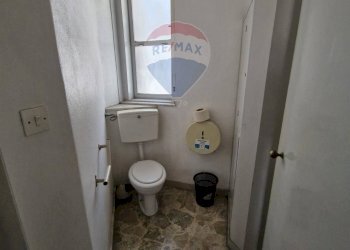 Bagno - Locale Commerciale Via Vitaliano Brancati
 
18, Gravina di Catania - foto 12