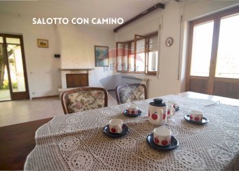 SALONE CON CAMINO - Appartamento VIA SAN MICHELE
 
3, Roccastrada - foto 31