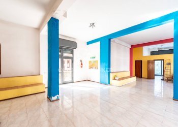 Foto 7 - Negozio via spiaggia
 
111, Mascali - foto 7