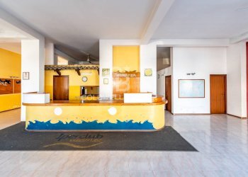 Foto 17 - Negozio via spiaggia
 
111, Mascali - foto 17