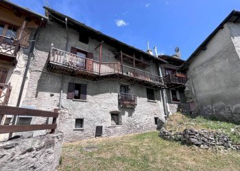 Facciata - Rustico Frazione Jouvenceaux, 37, Sauze d'Oulx - foto 1