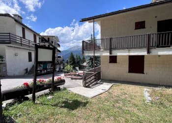 Facciata - Trilocale via Clotes, 55, Sauze d'Oulx - foto 8