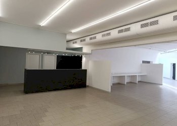 Interno non residenziale - Negozio via Giuseppe Di Vittorio, Castel Maggiore - foto 6