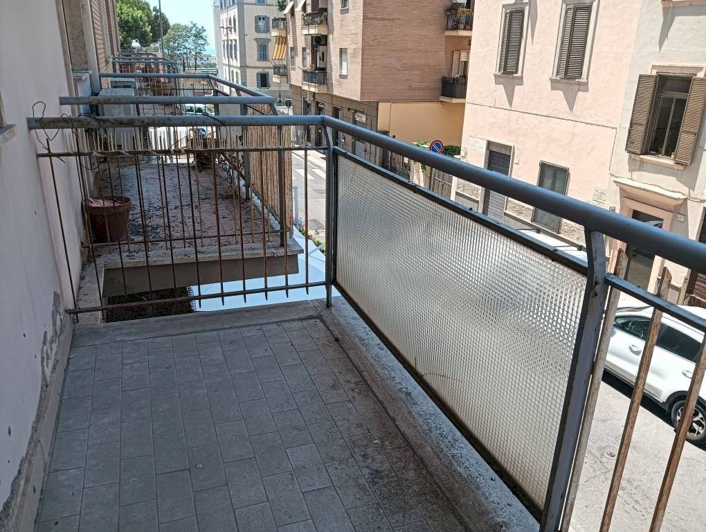 Balcone - Three-room apartment via Benci e Gatti, Civitavecchia - photo 3