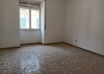 Camera da letto - Trilocale via Benci e Gatti, Civitavecchia - foto 15