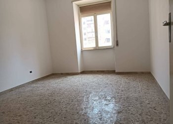 Camera da letto - Trilocale via Benci e Gatti, Civitavecchia - foto 19