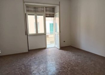 Cucina - Trilocale via Benci e Gatti, Civitavecchia - foto 2