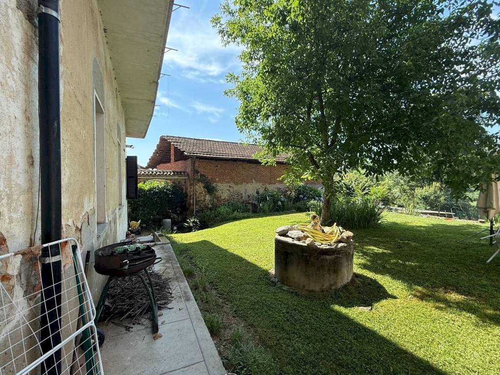 Giardino - Appartamento via Giacomo Matteotti, 16, Mongrando - foto 2