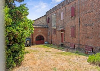 Cortile interno - Villa via Godio, Castelletto Merli - foto 29